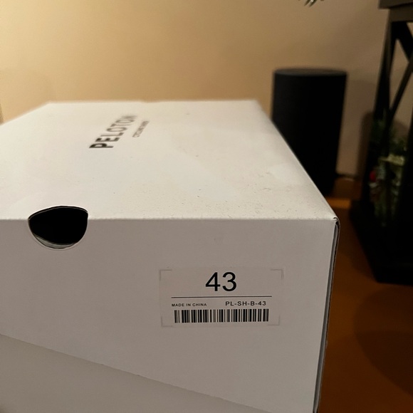 Peloton Bike unisex cycle shoes sz 43. Women’s 11. Men’s 9. - Picture 6 of 6